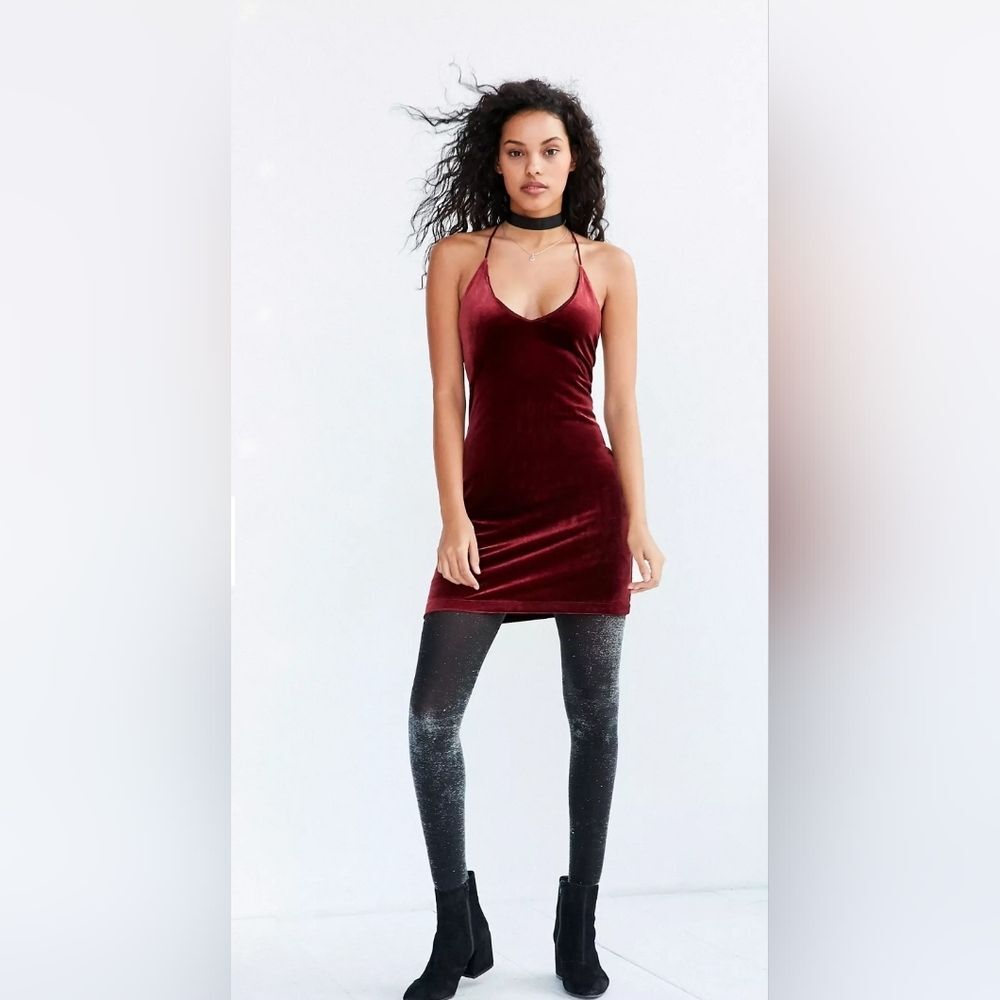 *NWT* Urban Outfitters Kimchi Blue Velveteen Bodycon Mini Slip Dress Size M